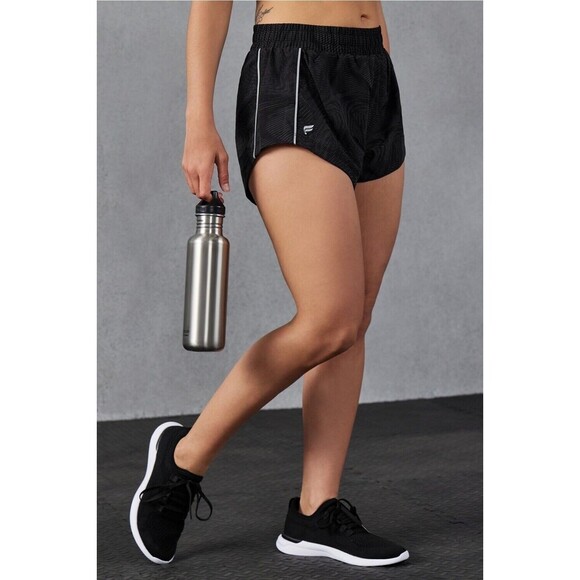NWT Fabletics Women's Black Full Speed Mid-Rise Shorts Reflective Pockets XL - Picture 4 of 10